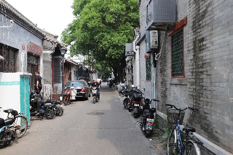 東四八條 - 位于北京市東城區，是一條充滿歷史底蘊的老北京胡同